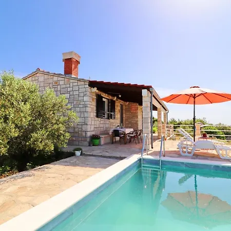 Holiday home Zule Zrnovo